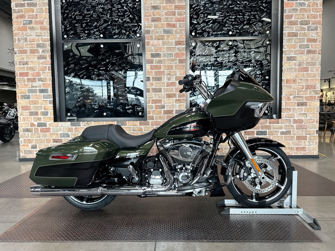 Road Glide®