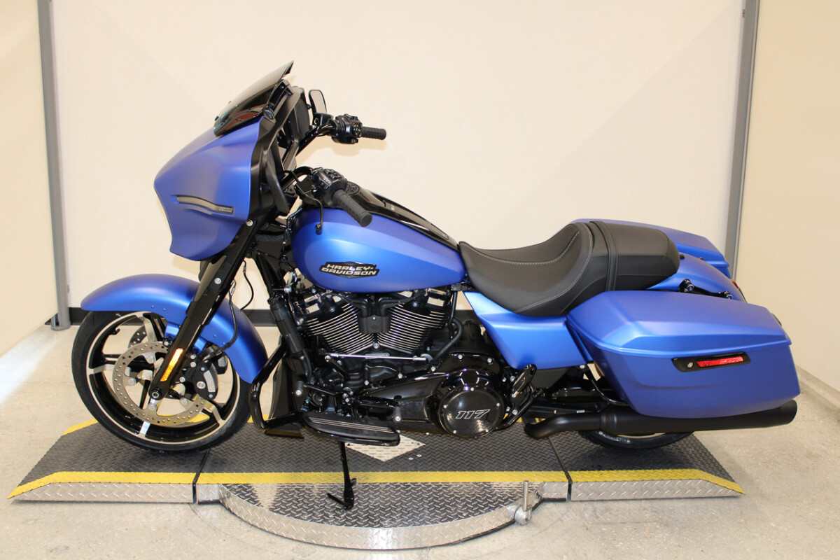 Street Glide®
