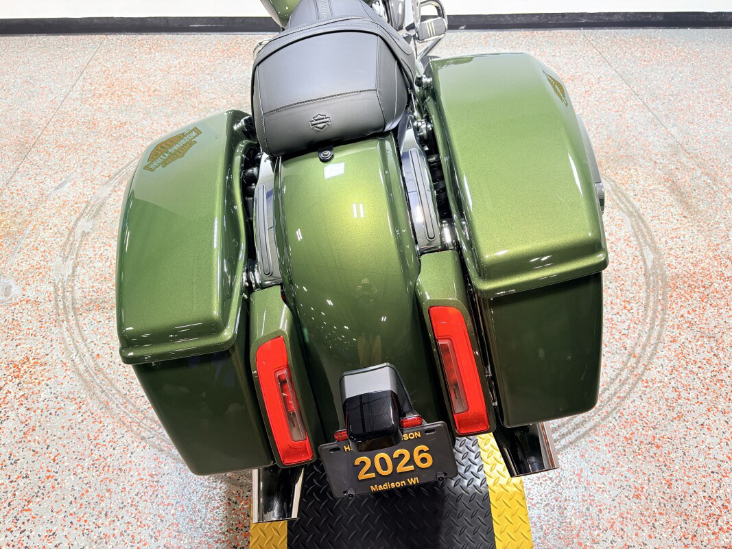 Street Glide®