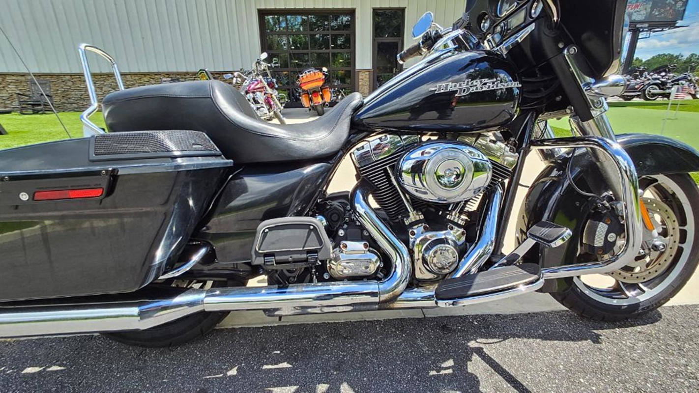 Street Glide®