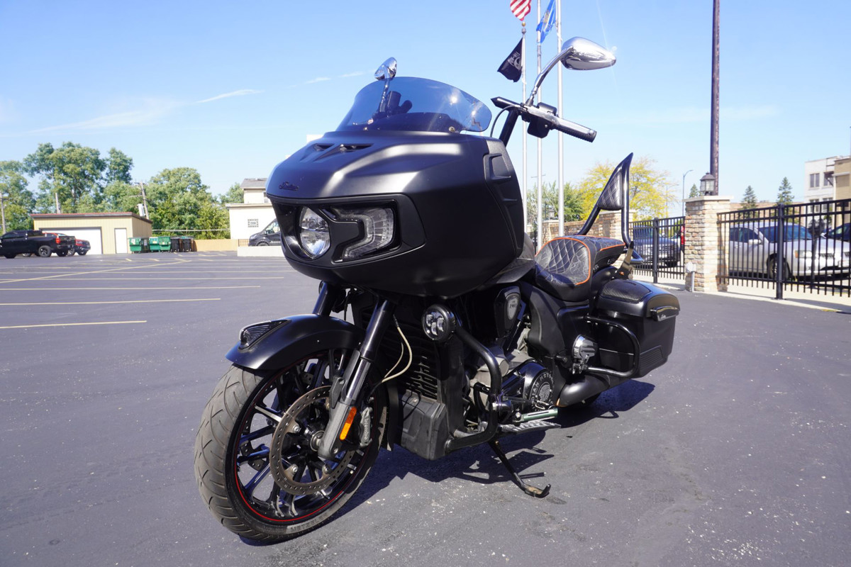Challenger Dark Horse