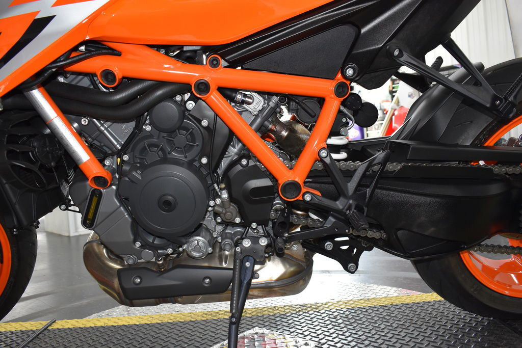 1290 Super Duke R