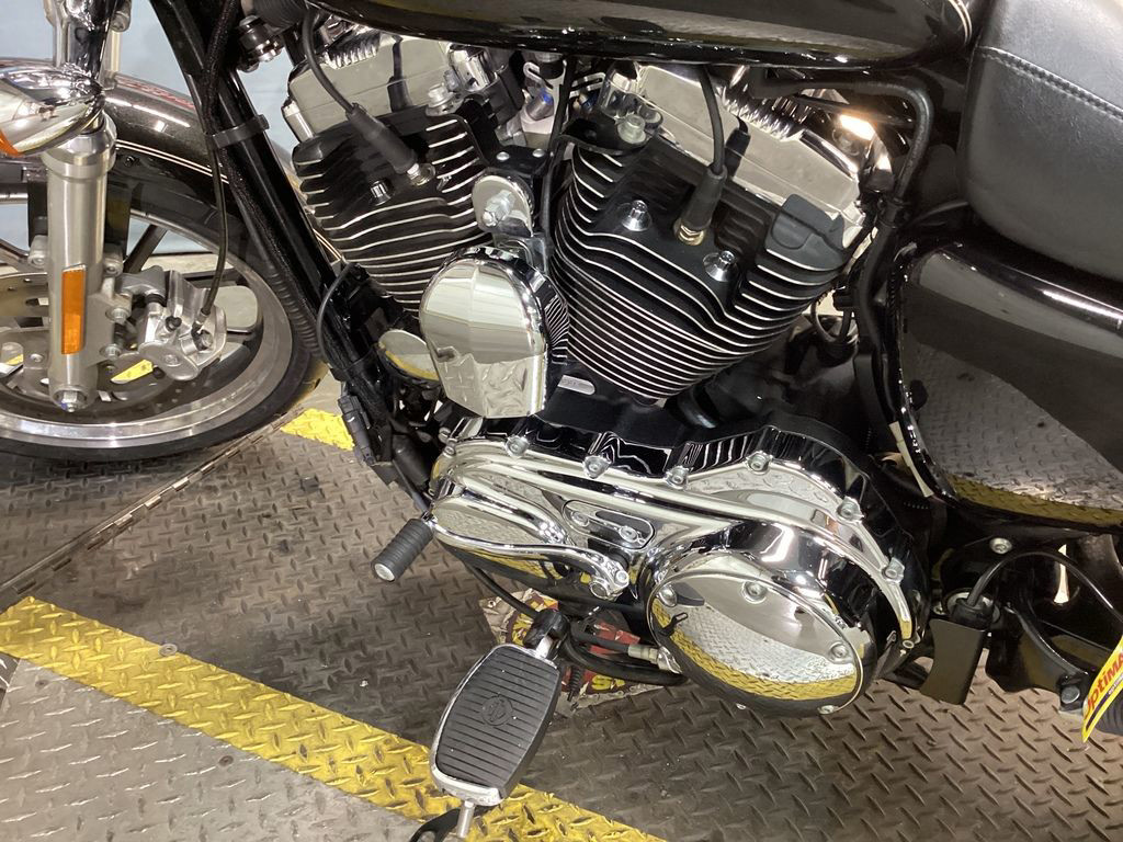 Sportster® SuperLow® 1200T