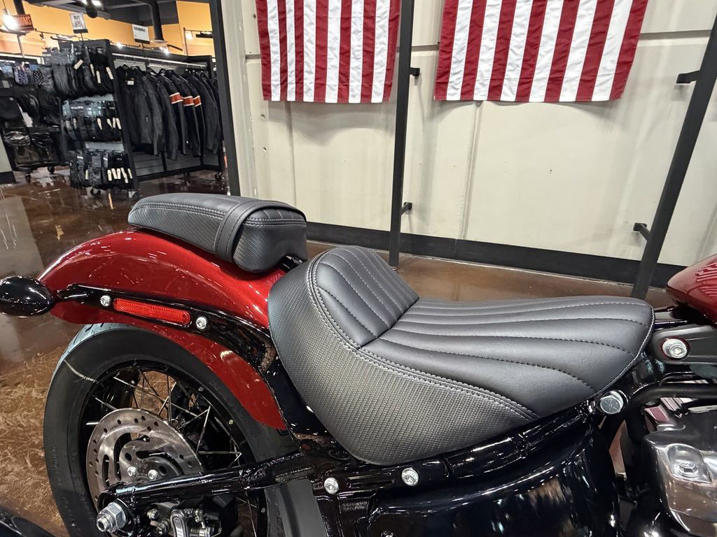 Street Bob®