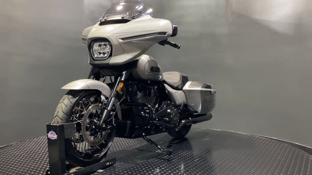 CVO® Street Glide®