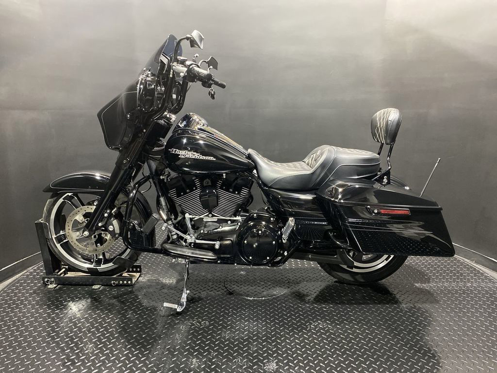Street Glide® Special