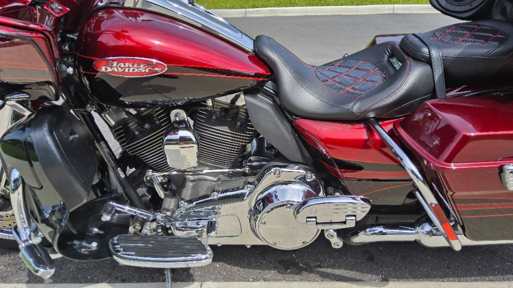 CVO™ Road Glide® Ultra