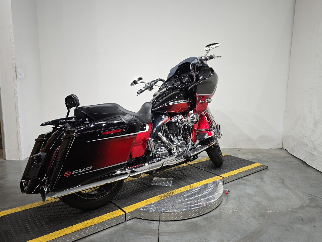 CVO® Road Glide®
