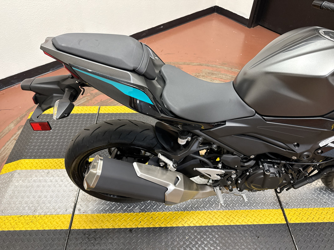 Z400 ABS