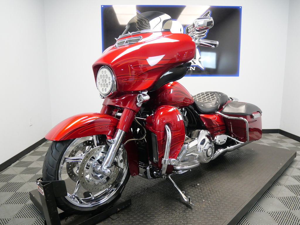 CVO® Street Glide®