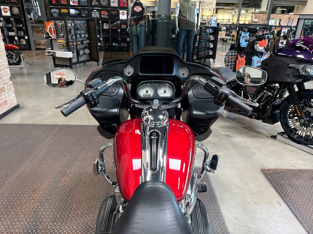 Road Glide®