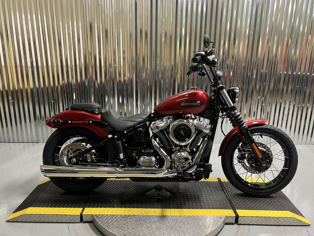 Street Bob®
