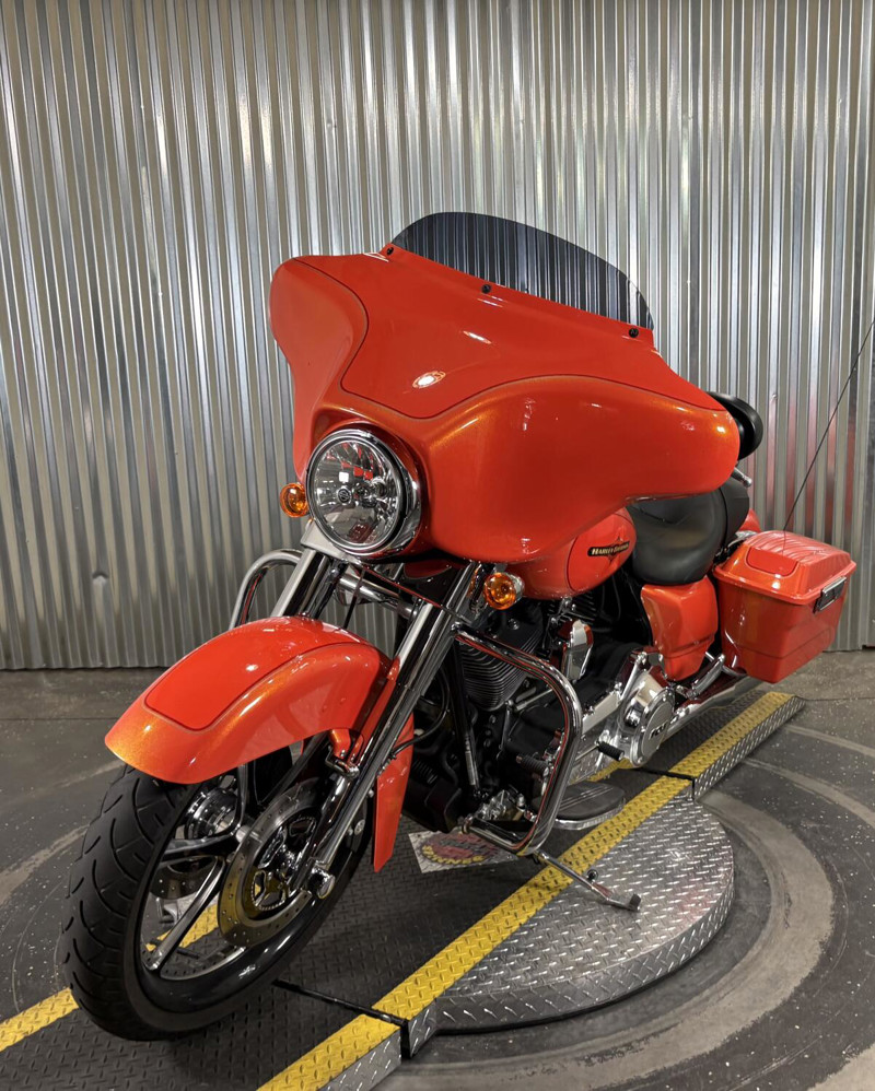 Street Glide®