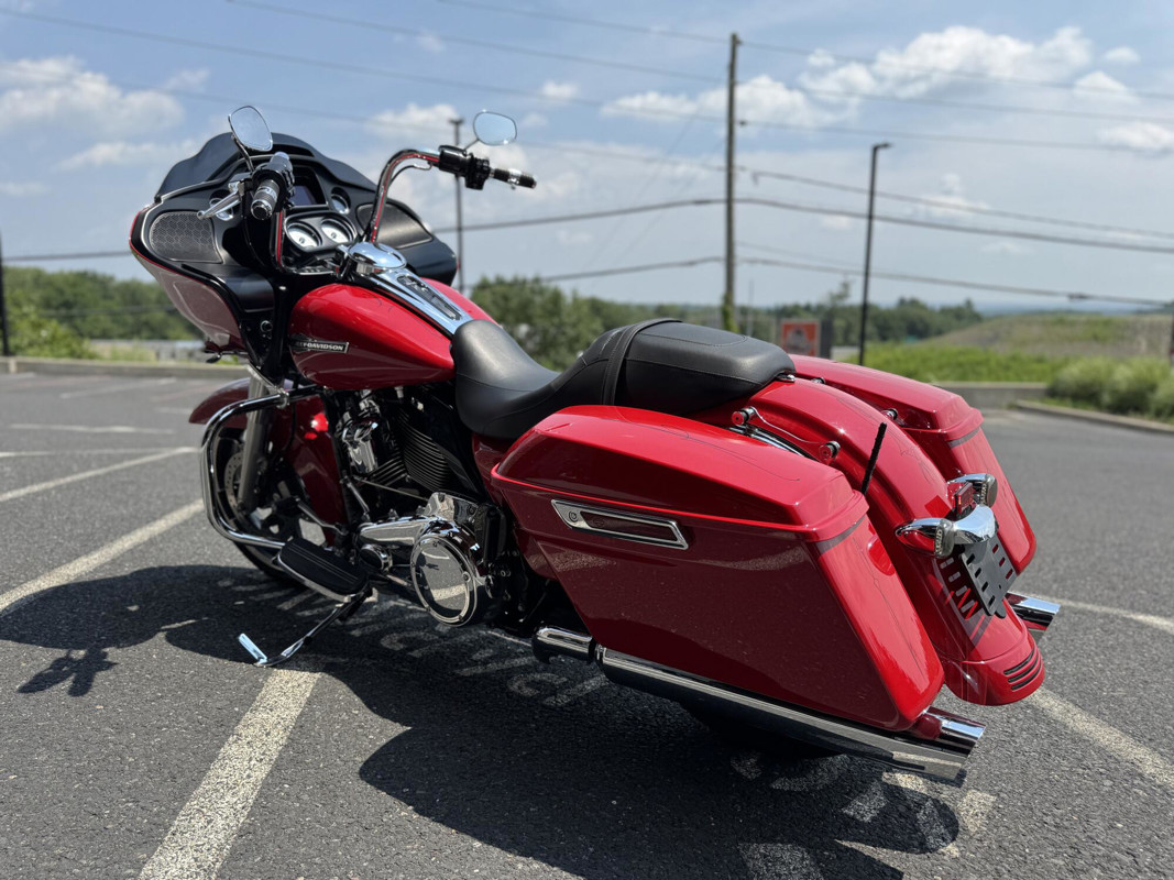 Road Glide®