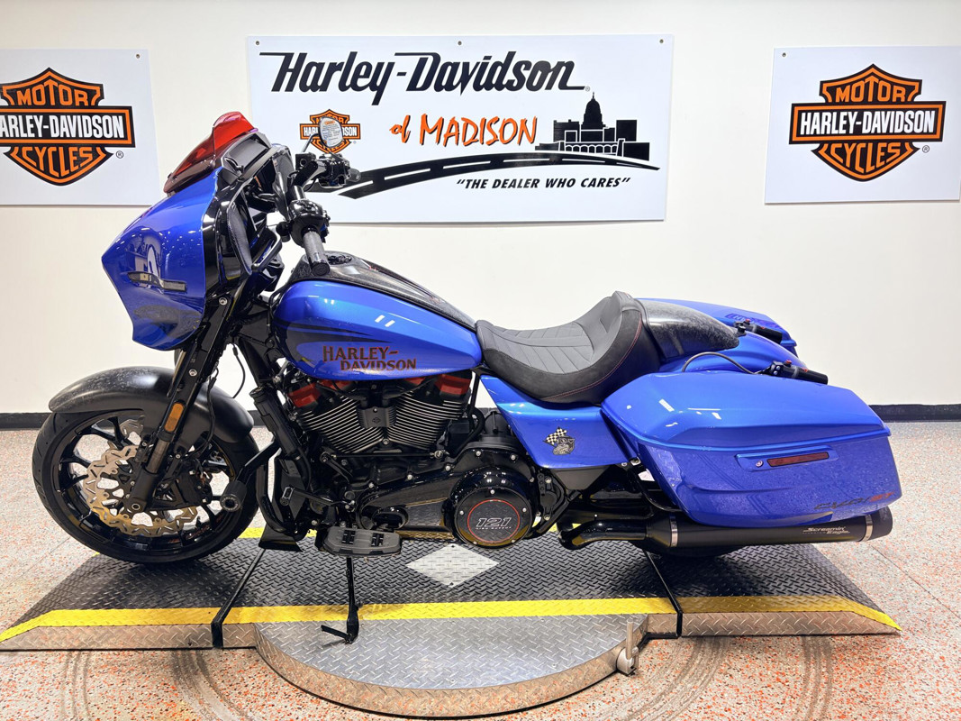 CVO® Street Glide® ST