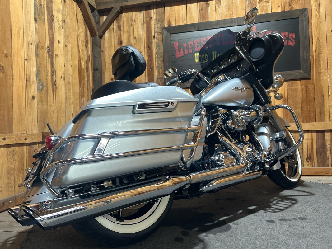 Street Glide®