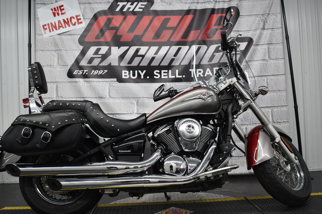 Vulcan 900 Classic LT	