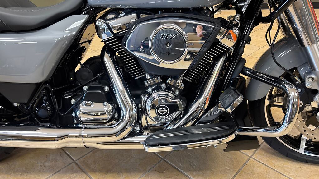Road Glide®