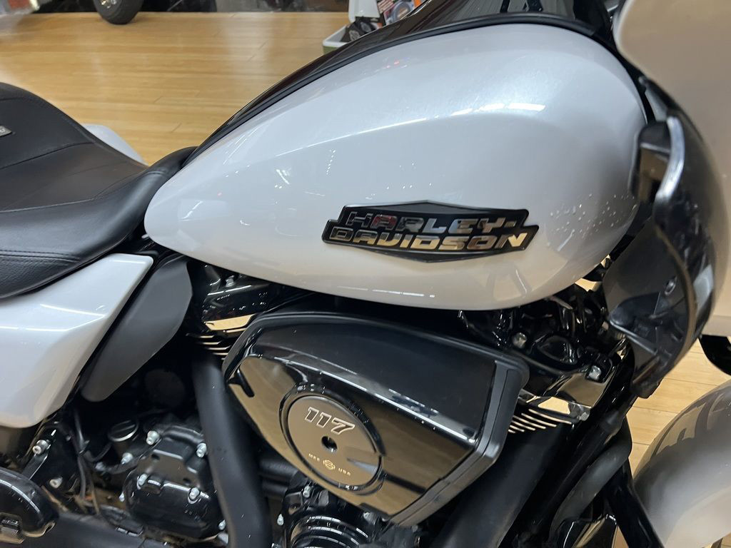Road Glide®