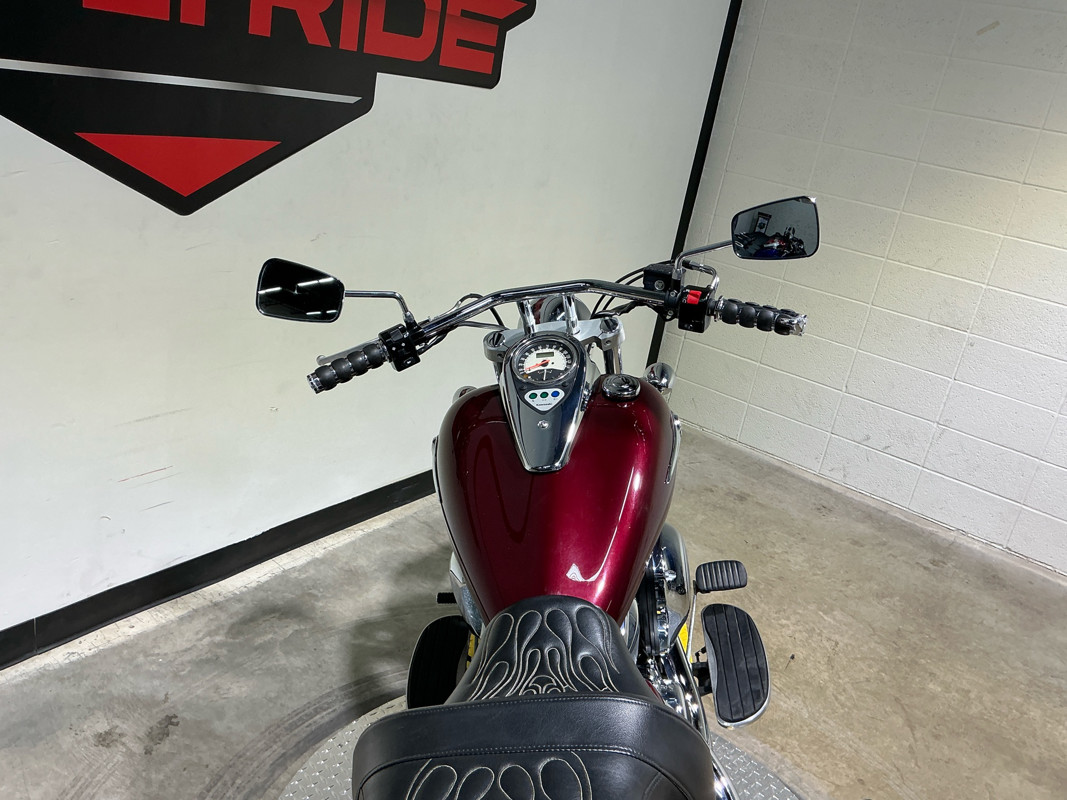 Vulcan 900 Custom SE