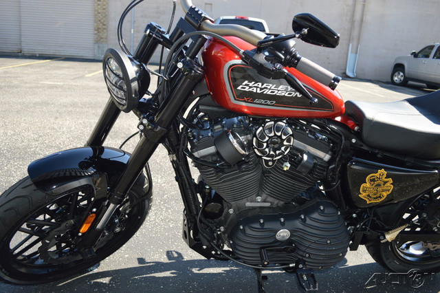 Sportster® Roadster®