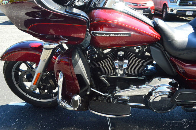 Road Glide® Ultra