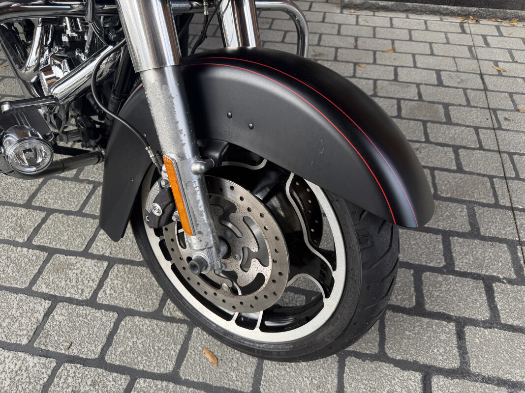 Road Glide® Custom