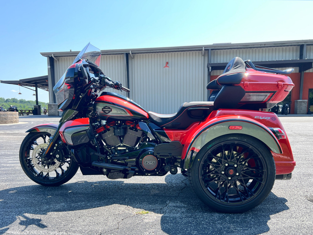 CVO® Street Glide® 3 Limited
