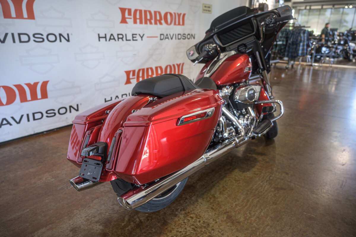 Street Glide®