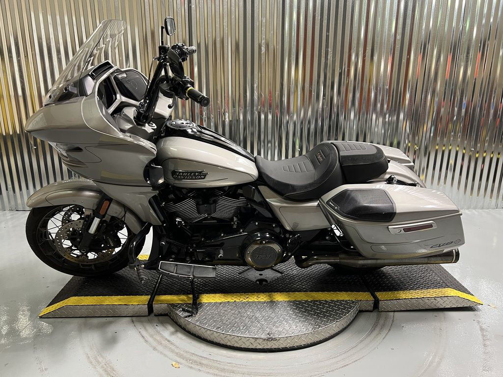 CVO® Road Glide®