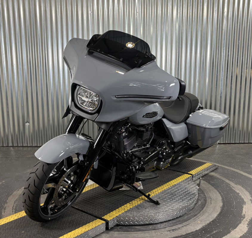 Street Glide®