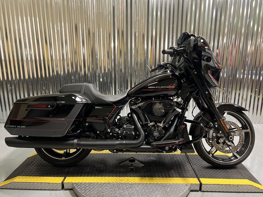 Street Glide®