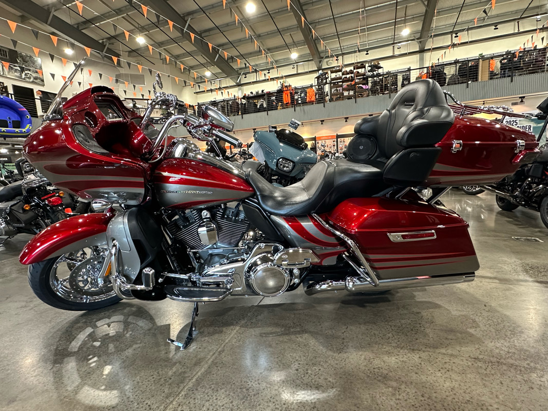 CVO® Road Glide® Ultra