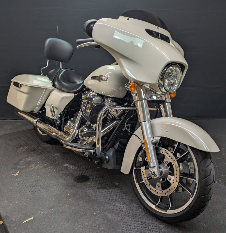 Street Glide®