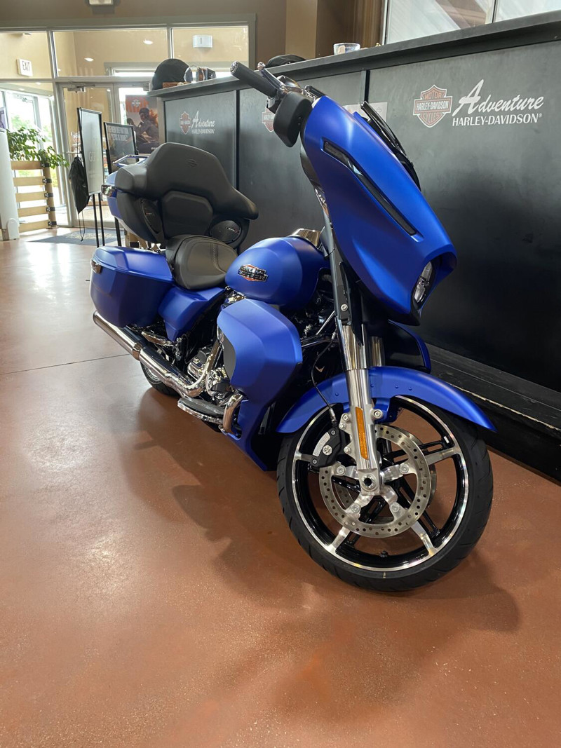Street Glide®