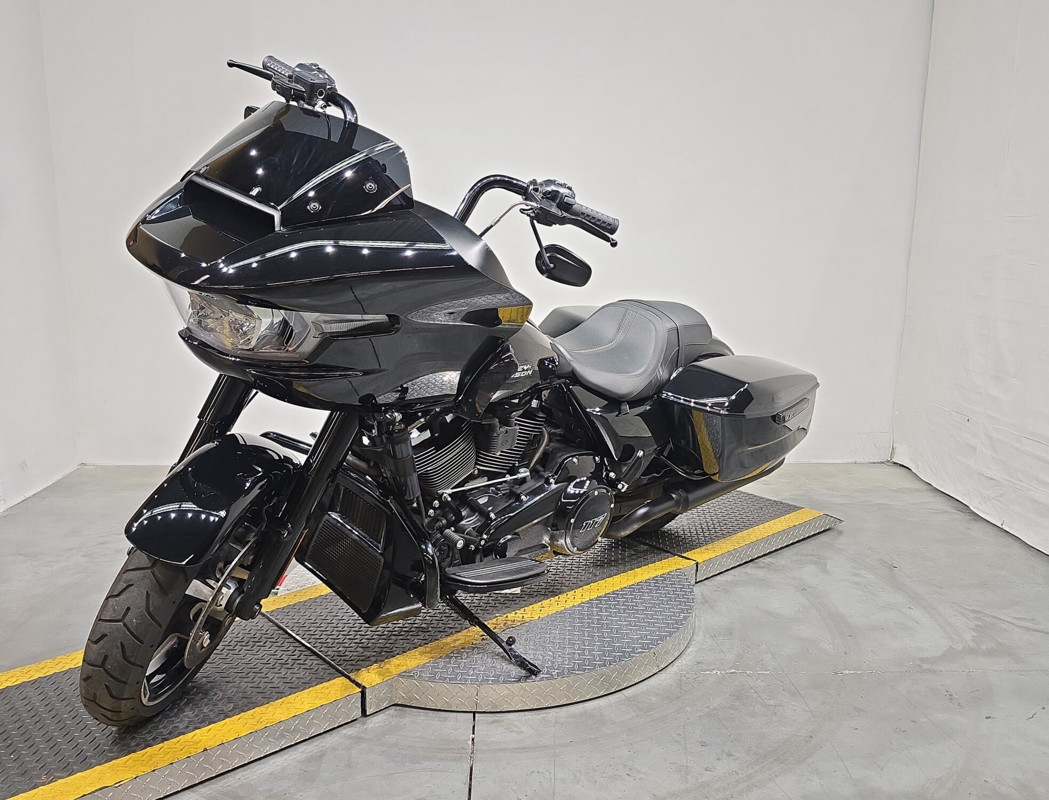 Road Glide®