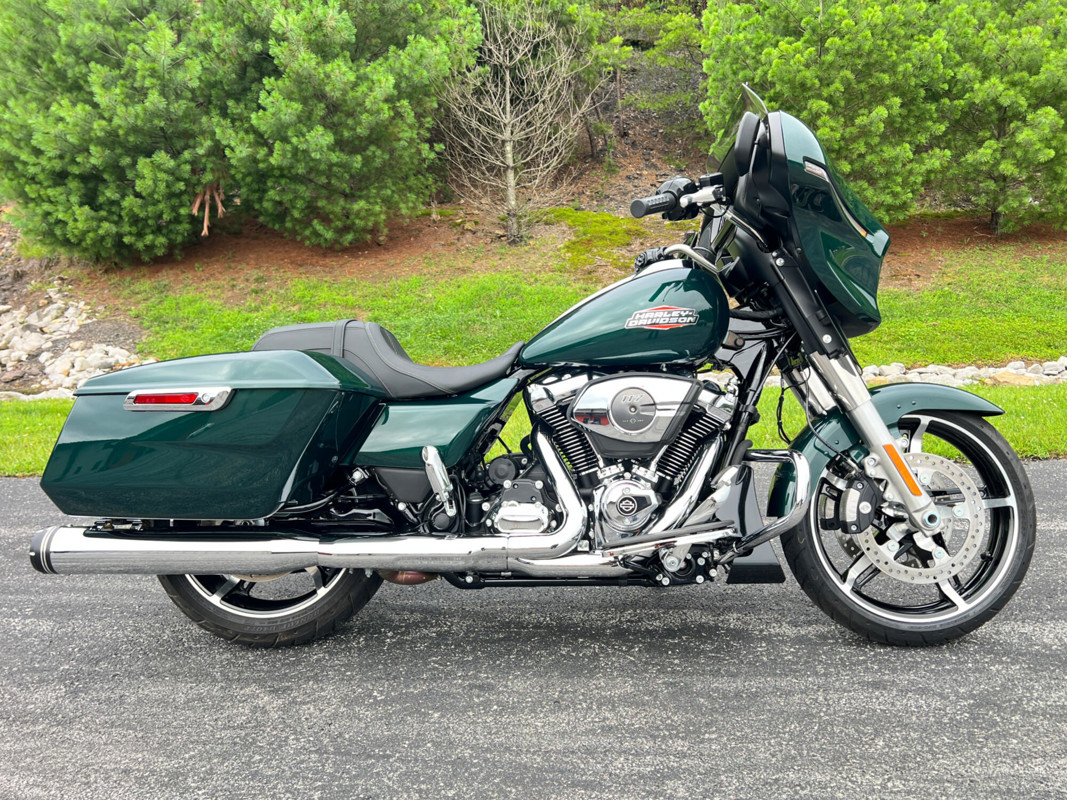 Street Glide®