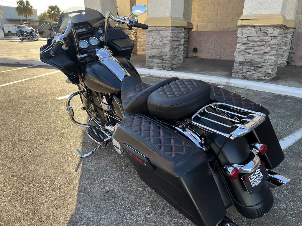Road Glide® Custom