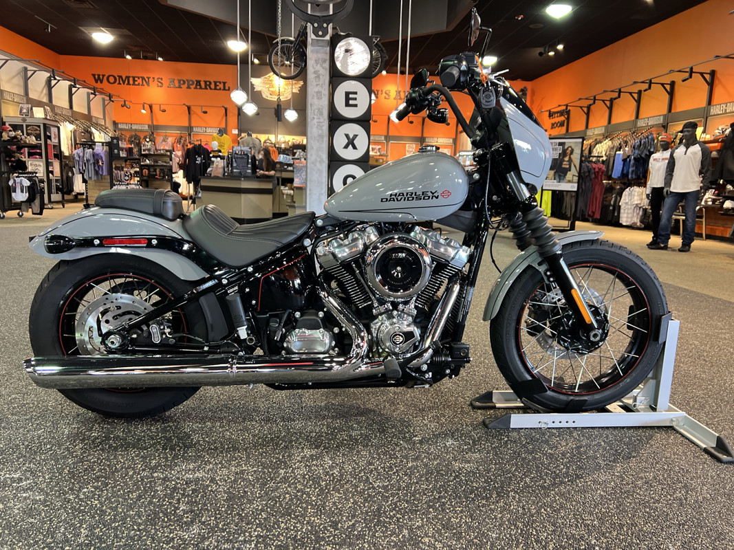 Street Bob®