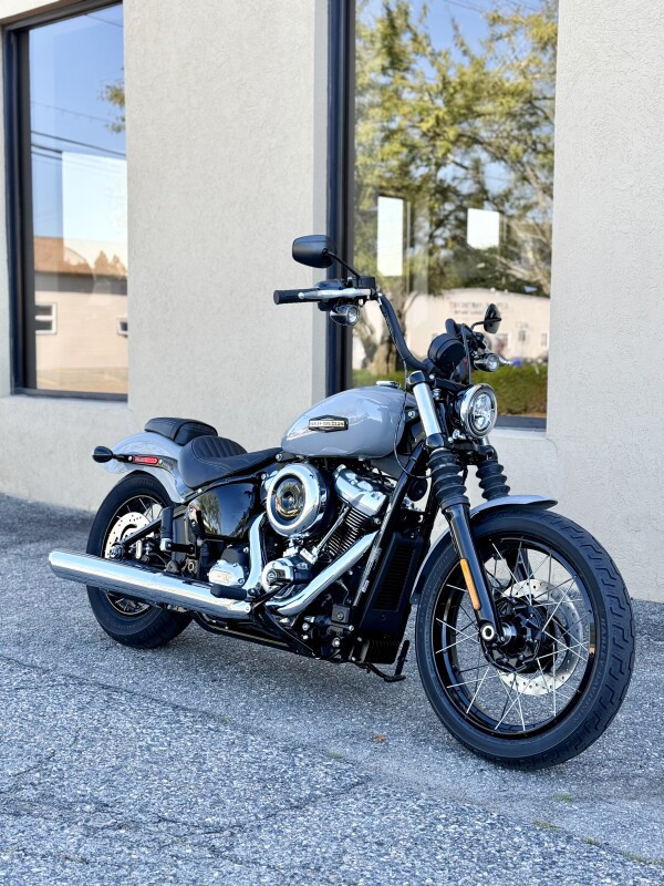 Street Bob®