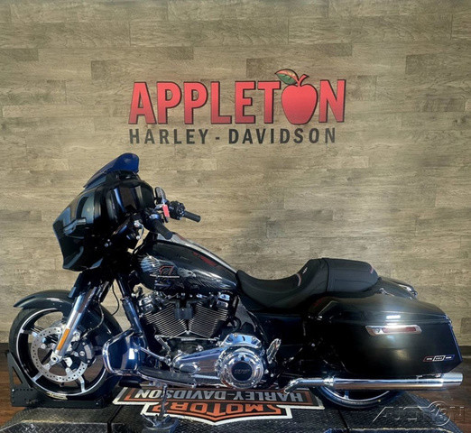 Street Glide®