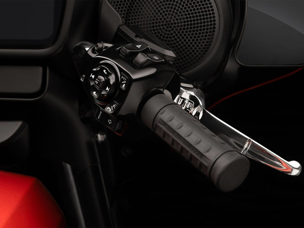 Street Glide®