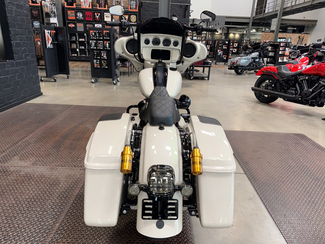 Street Glide® ST