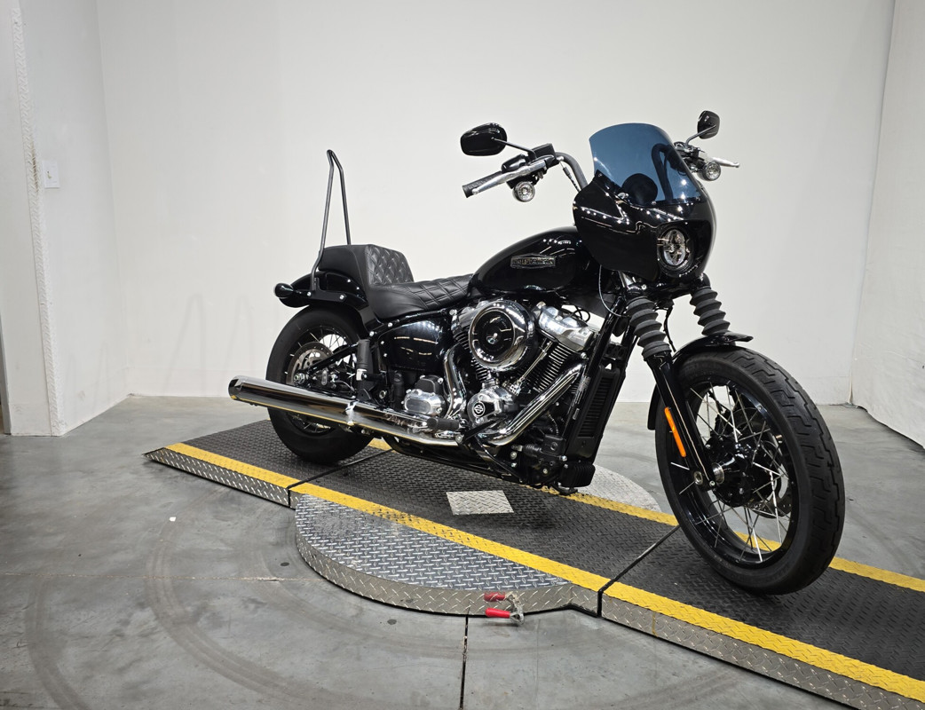 Street Bob®