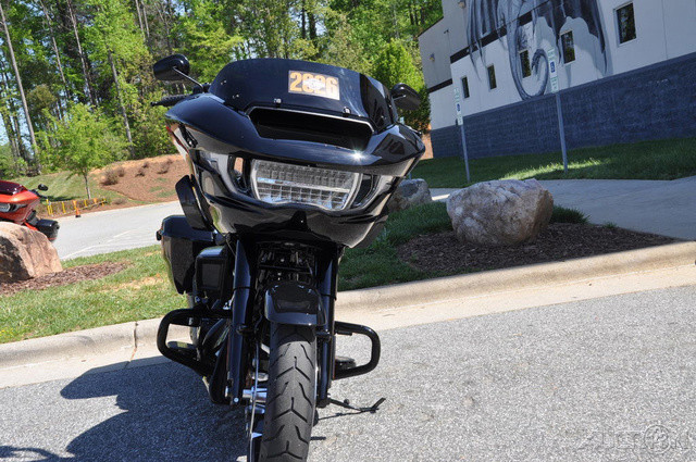 Road Glide®