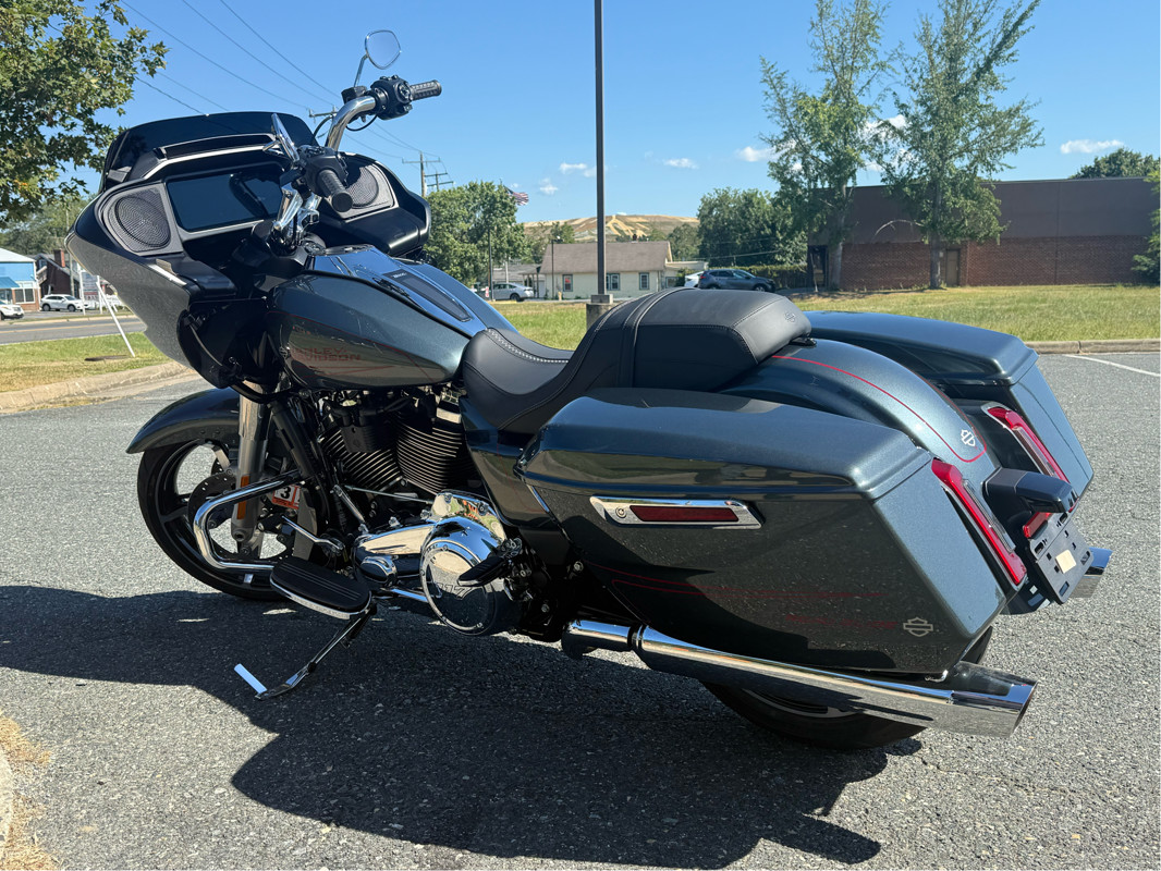 Road Glide®