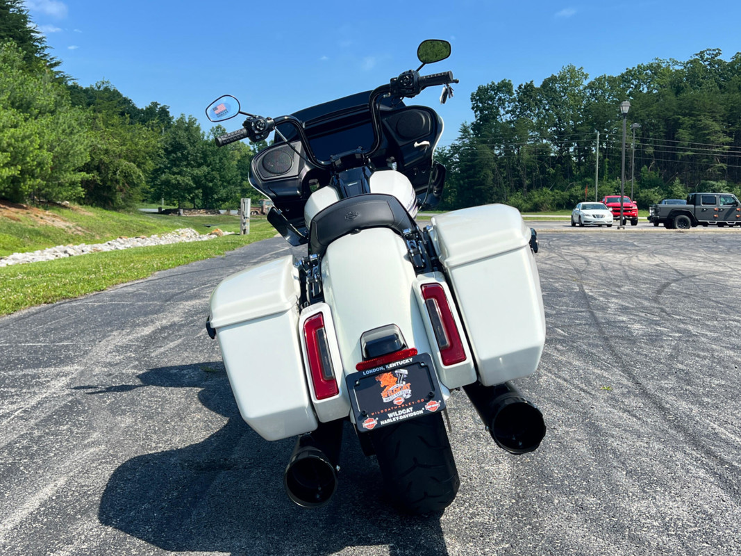Road Glide®