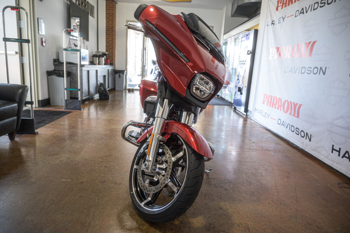 Street Glide®