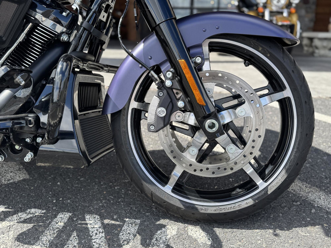 Street Glide®