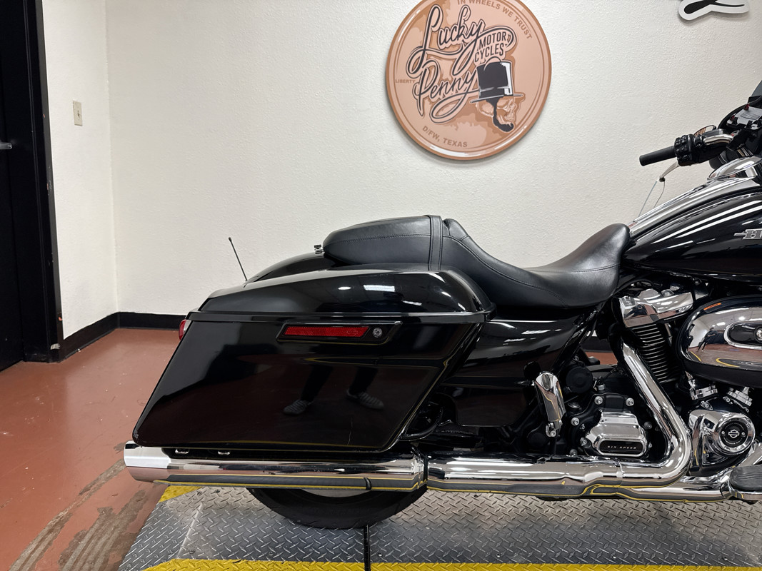 Street Glide®